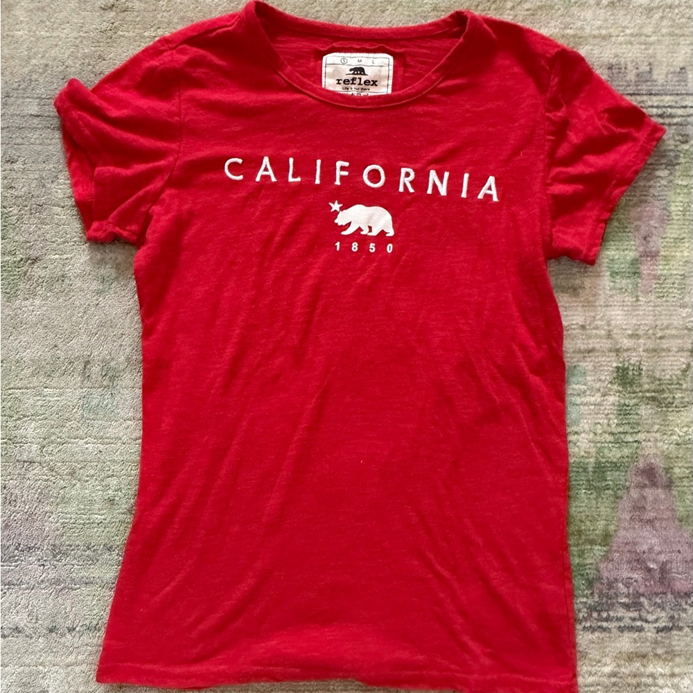 2000’s California red tee lose fit